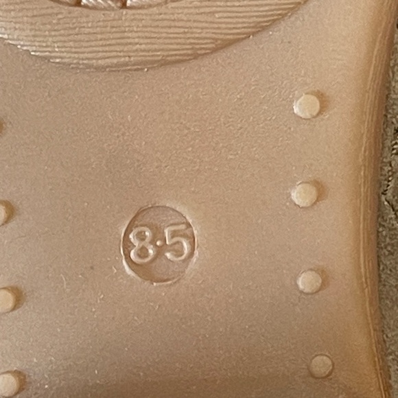 Diba Layla taupe suede bootie zippered side pull on women’s 8.5 - Picture 12 of 17